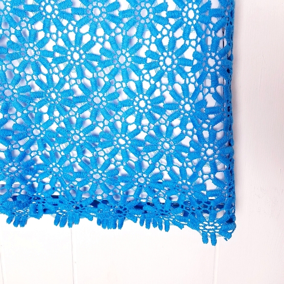 Vince Camuto Floral Tank Top - Picture 5 of 10